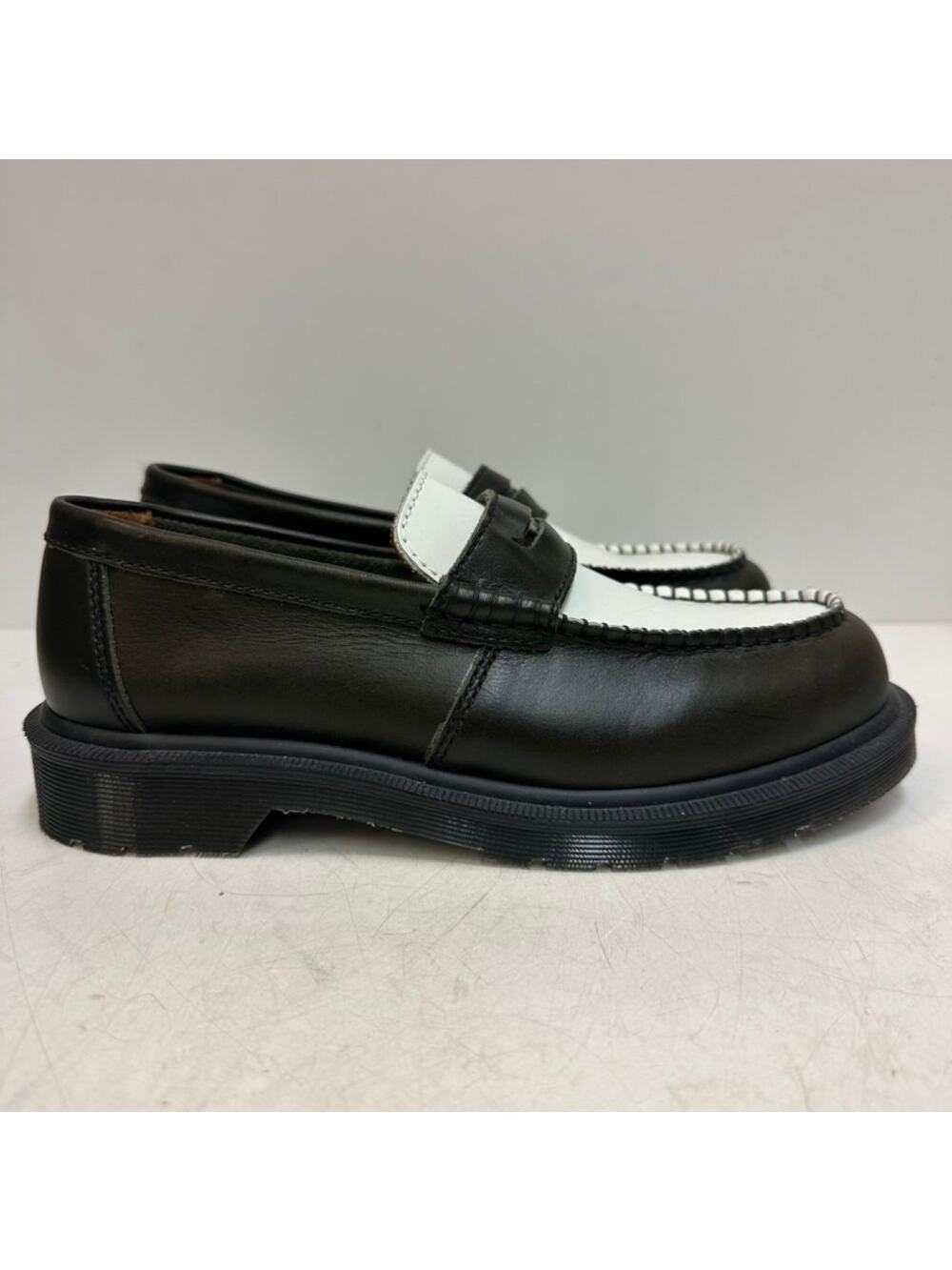 NWOT Dr. Martens Penton Made in England Penny Loafer Platform Two-Tone UK 6 US 7
